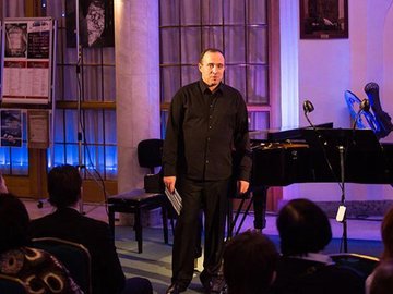 Онлайн-трансляция концерта «Оперные перемены Михаила Сегельмана»