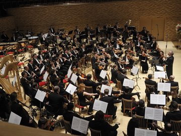 Валерий Гергиев и Симфонический оркестр Мариинского театра