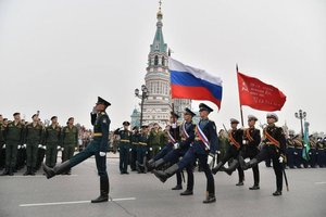 День Победы в Омске: Торжественный парад