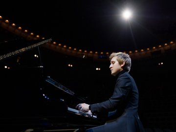 Дмитрий Маслеев и Симфонический оркестр