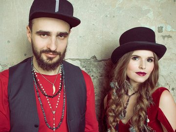 Евгения Рыбакова и Обними Кита