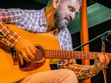 Виталий Будяк. Космическая гитара