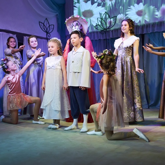 Дюймовочка