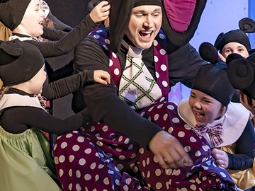 Слоненок пошел учиться