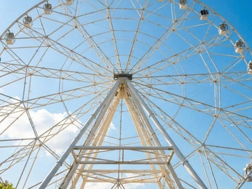 Слегка касаться земли