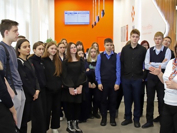 Профориентационный час  "Знакомство с Кадровым центром"