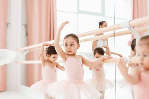 Танцевальное занятие от школы «Русский Балет»