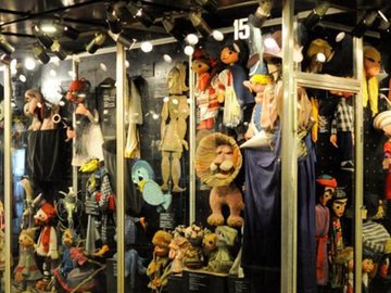 Экскурсия по музею Театра Образцова «Вокруг света с куклами»