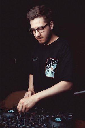 DJ ISERDARIO